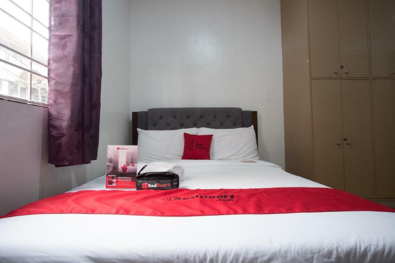 Reddoorz Near Robinsons Place Manila Bagian luar foto